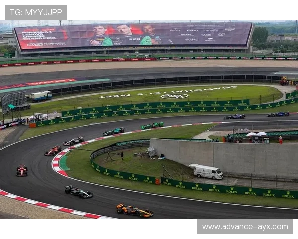 F1新赛季风云再起 车队格局变化引发全球车迷热议 F1新赛季风云再起 车队格局变化引发全球车迷热议