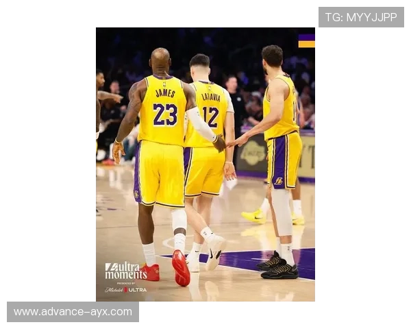 詹姆斯爆发率湖人逆转勇士重燃季后赛希望全场砍下三双创赛季新高