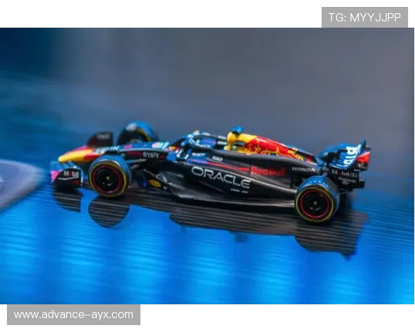 F1赛季最新动态:维斯塔潘再创纪录,红牛强势表现引领赛道竞争 F1赛季最新动态:维斯塔潘再创纪录,红牛强势表现引领赛道竞争