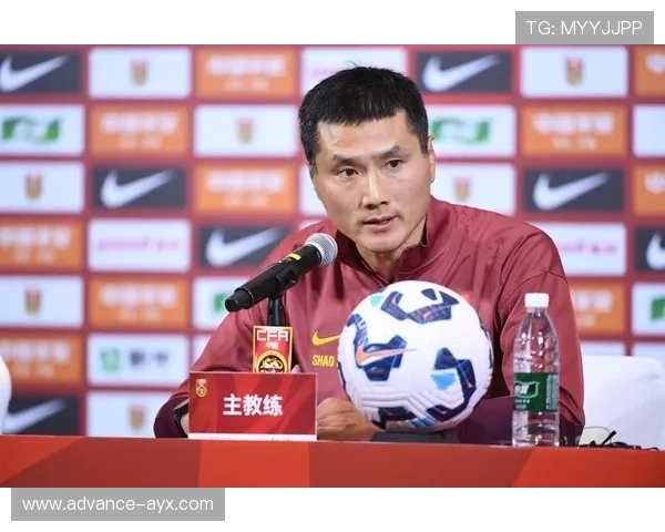 中国足球迎来新篇章 国足新帅亮相带队备战世界杯亚洲区预选赛