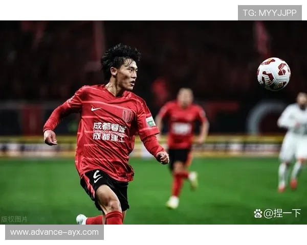 恒大逆转夺冠引热议，主教练战术调整成胜负关键