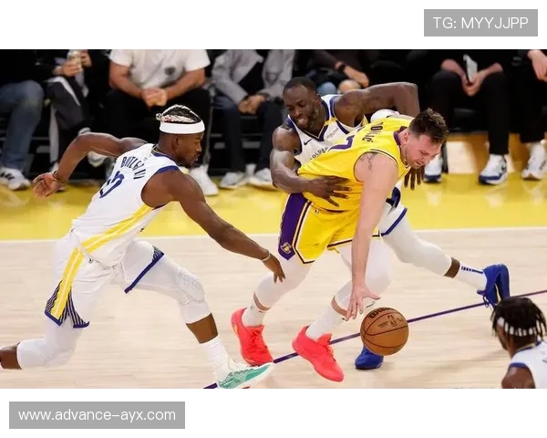 湖人核心表现出色带队逆转勇士引发球迷热议